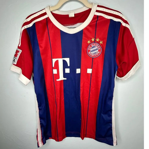 Bayern Munchen #12 Jaquez Jersey Size Large Football Soccer - Picture 1 of 5